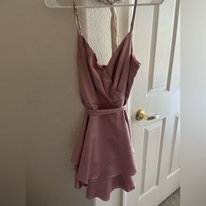 Homecoming dress! Worn once. Size M. Brand “B. Darlin”.